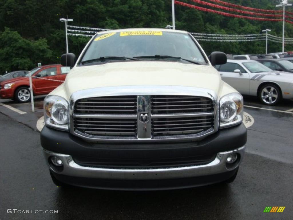 2007 Ram 1500 Big Horn Edition Quad Cab 4x4 - Cool Vanilla / Khaki Beige photo #7