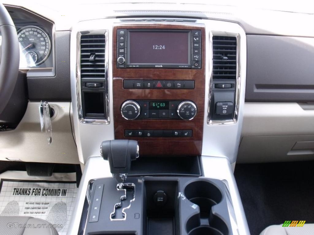 2010 Ram 1500 Laramie Crew Cab - Stone White / Light Pebble Beige/Bark Brown photo #12