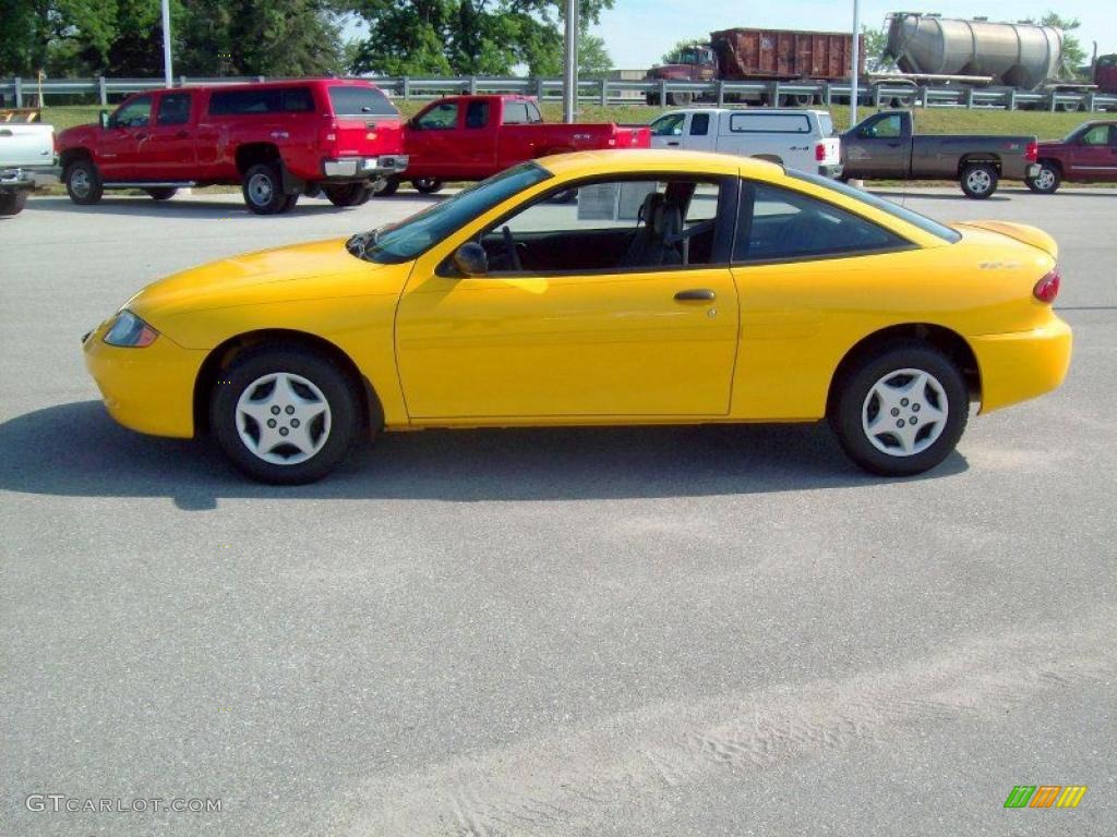 2003 Cavalier Coupe - Yellow / Graphite Gray photo #13