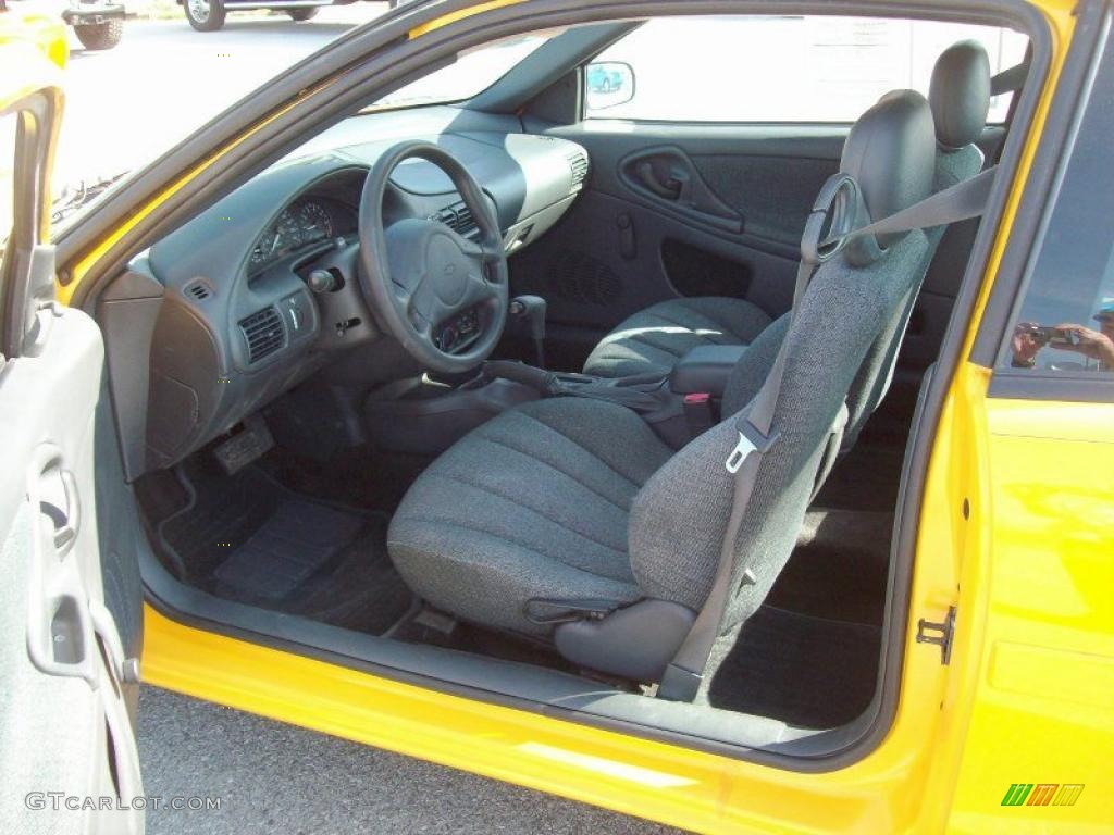 2003 Cavalier Coupe - Yellow / Graphite Gray photo #16