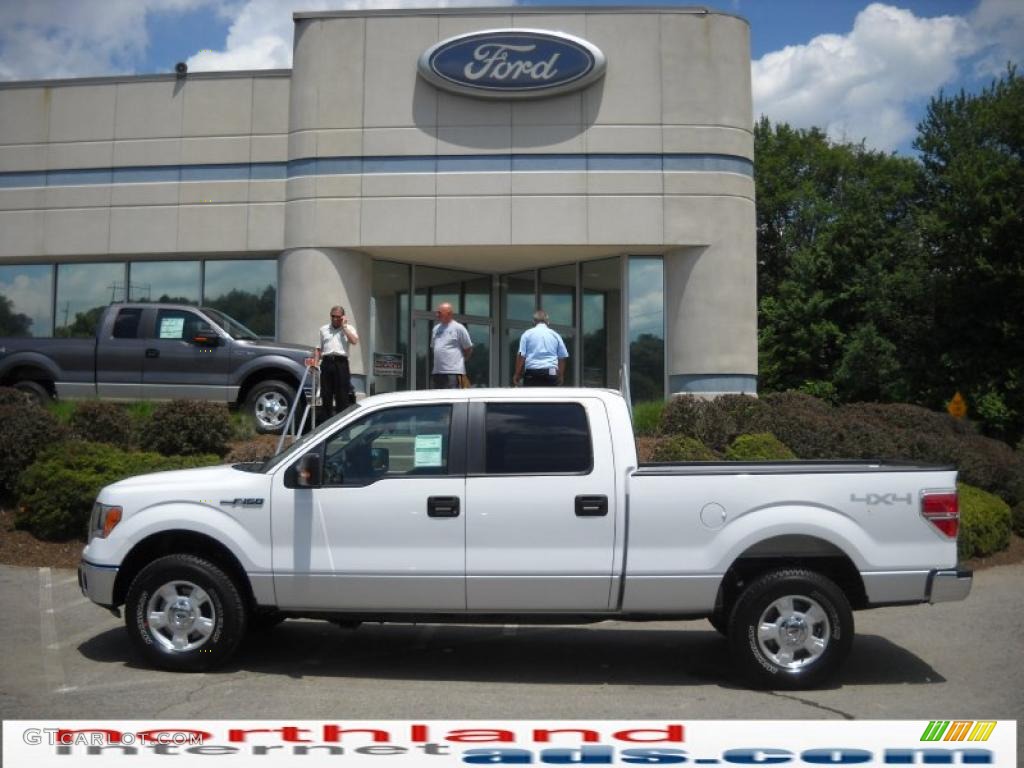 2010 F150 XLT SuperCrew 4x4 - Oxford White / Medium Stone photo #1
