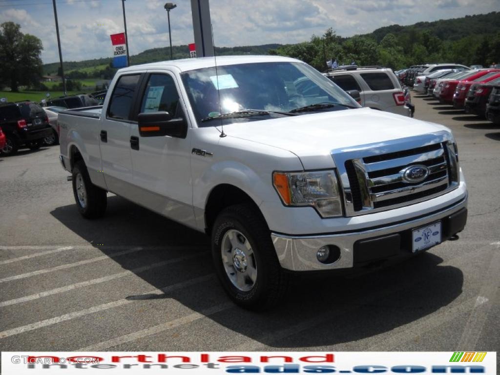 2010 F150 XLT SuperCrew 4x4 - Oxford White / Medium Stone photo #4