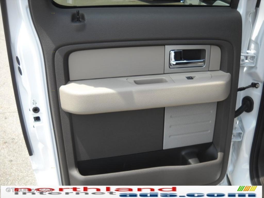 2010 F150 XLT SuperCrew 4x4 - Oxford White / Medium Stone photo #13