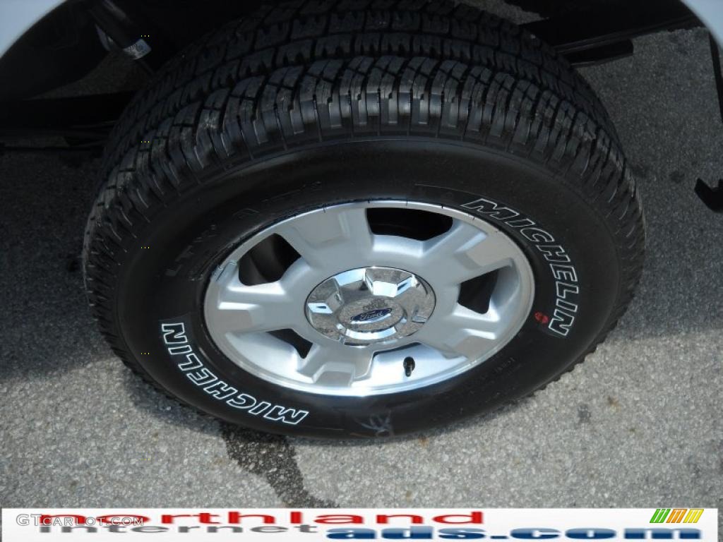 2010 F150 XLT SuperCrew 4x4 - Oxford White / Medium Stone photo #16