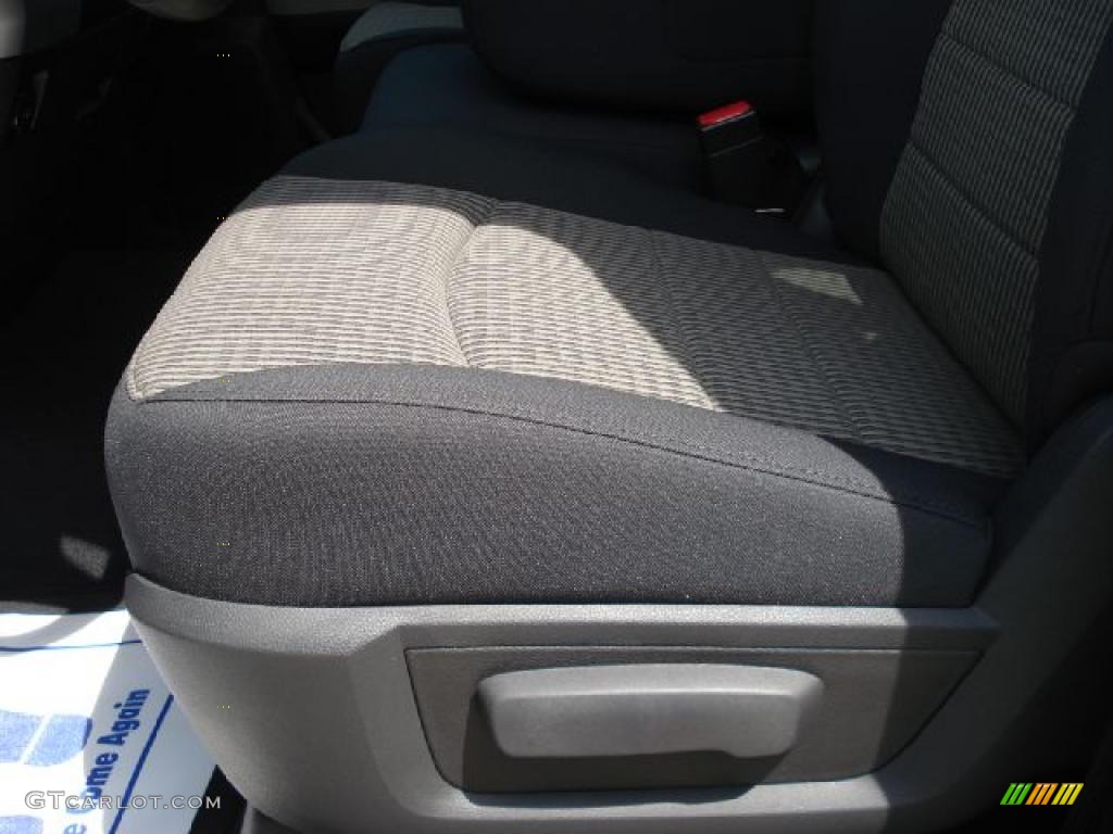 2010 Ram 1500 Big Horn Quad Cab - Bright Silver Metallic / Dark Slate/Medium Graystone photo #10