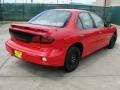 Bright Red - Sunfire SE Sedan Photo No. 3