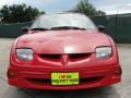 Bright Red - Sunfire SE Sedan Photo No. 9