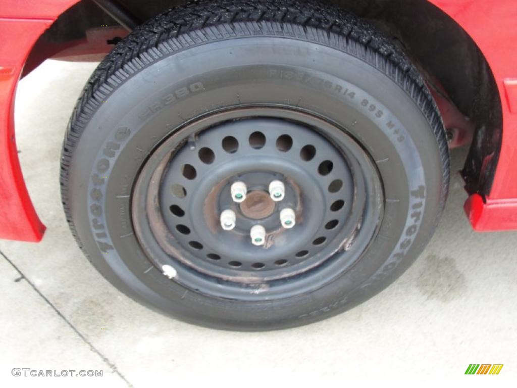 2001 Sunfire SE Sedan - Bright Red / Taupe photo #14