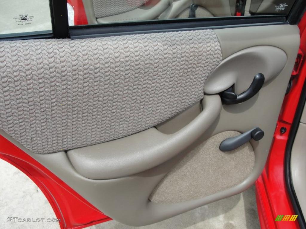 2001 Sunfire SE Sedan - Bright Red / Taupe photo #26