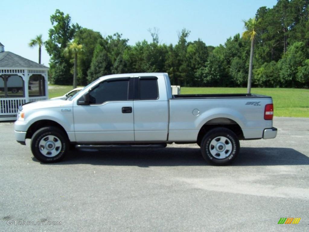 2004 F150 STX SuperCab 4x4 - Silver Metallic / Dark Flint photo #7