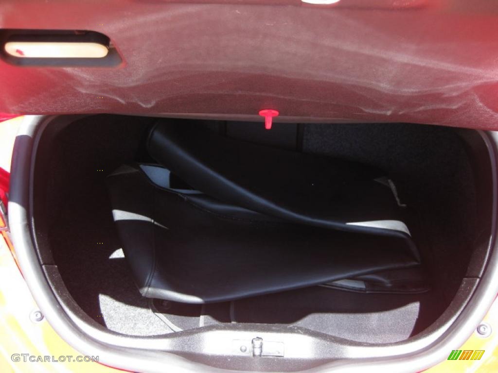 2004 New Beetle GL Convertible - Uni Red / Black photo #14