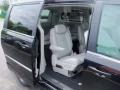 2010 Brilliant Black Crystal Pearl Chrysler Town & Country Touring  photo #25