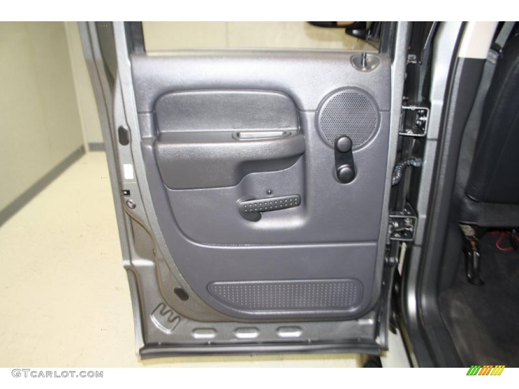 2005 Ram 1500 SLT Quad Cab - Mineral Gray Metallic / Dark Slate Gray photo #27