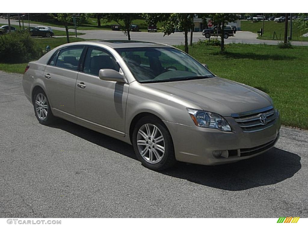 2005 Avalon Limited - Desert Sand Mica / Ivory photo #1