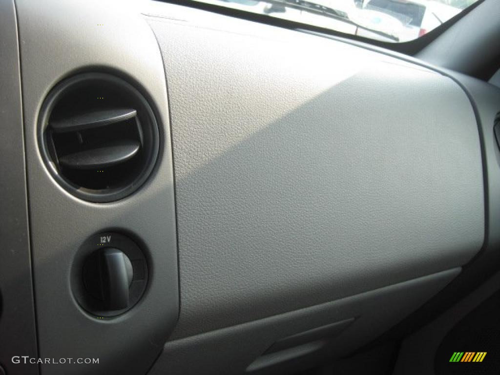 2008 F150 STX SuperCab 4x4 - Silver Metallic / Medium/Dark Flint photo #31