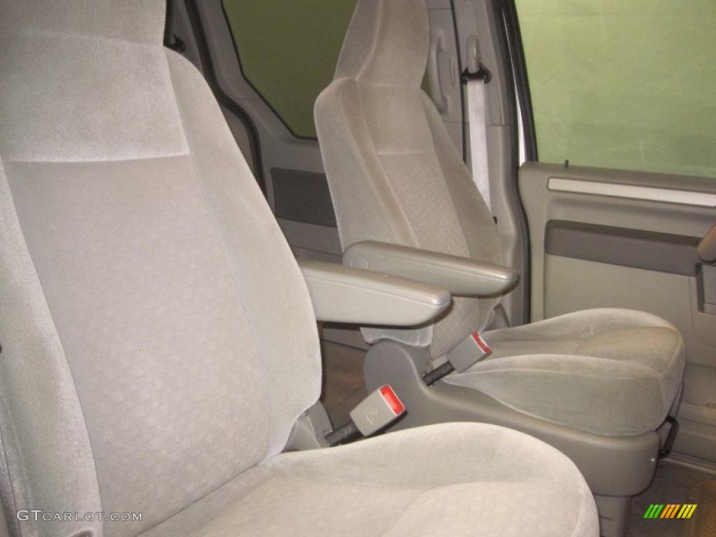 2007 Freestar SE - Silver Frost Metallic / Flint Gray photo #10