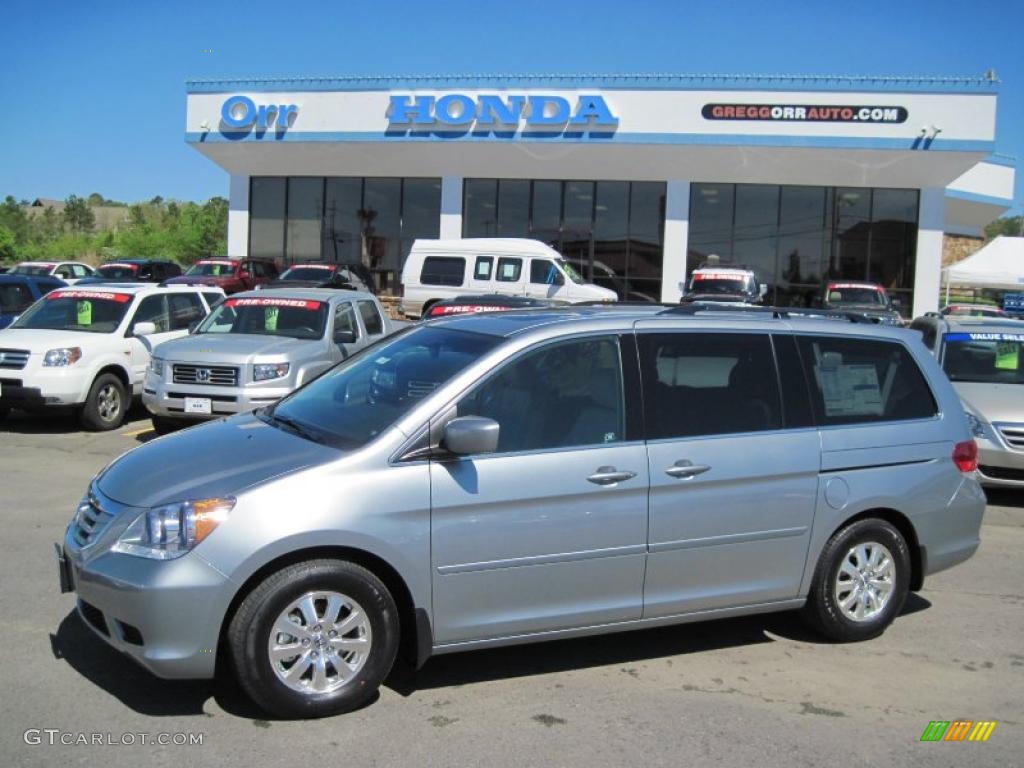 Alabaster Silver Metallic Honda Odyssey