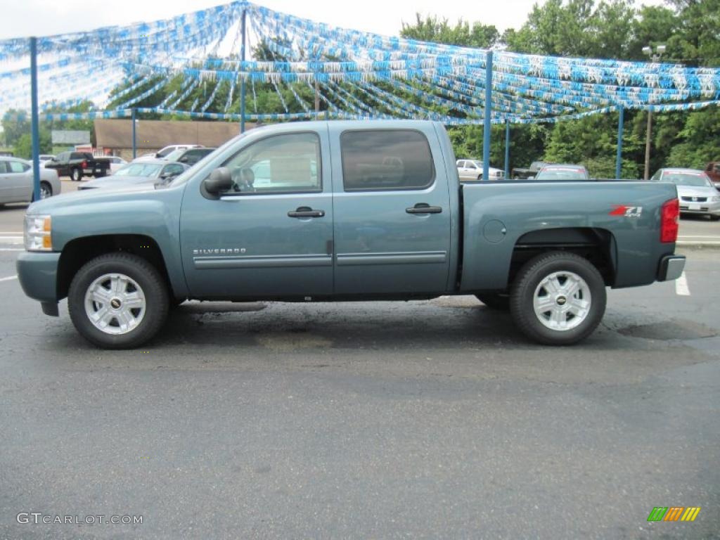 2010 Silverado 1500 LT Crew Cab 4x4 - Blue Granite Metallic / Light Titanium/Ebony photo #1