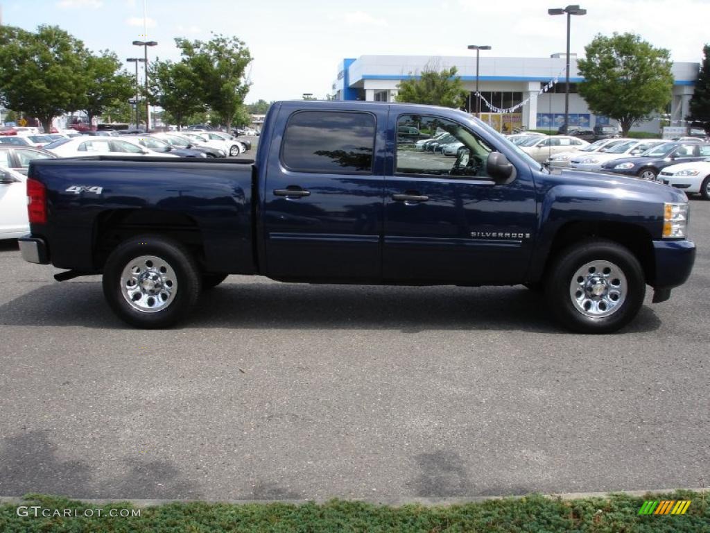 2009 Silverado 1500 LT Crew Cab 4x4 - Imperial Blue Metallic / Ebony photo #7