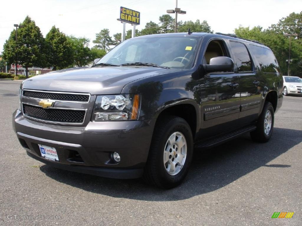 2010 Suburban LT 4x4 - Taupe Gray Metallic / Light Cashmere/Dark Cashmere photo #1