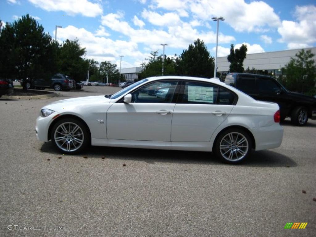 2011 3 Series 335i xDrive Sedan - Alpine White / Black Dakota Leather photo #2