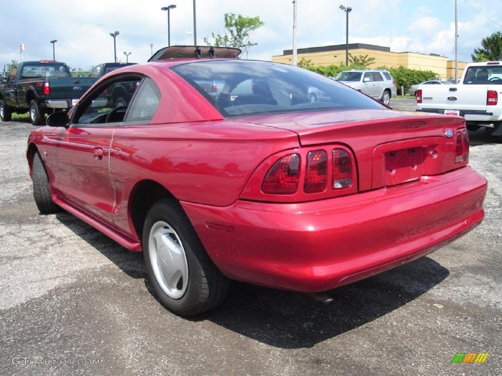 1996 Mustang V6 Coupe - Laser Red Metallic / Medium Graphite photo #3