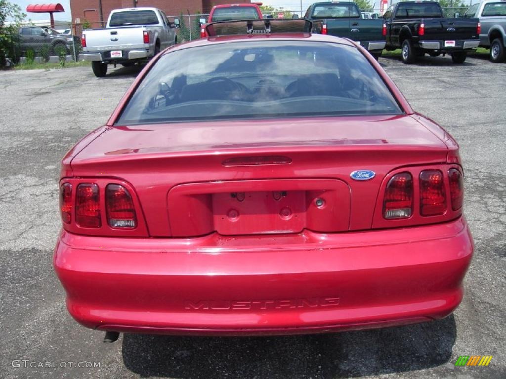1996 Mustang V6 Coupe - Laser Red Metallic / Medium Graphite photo #4