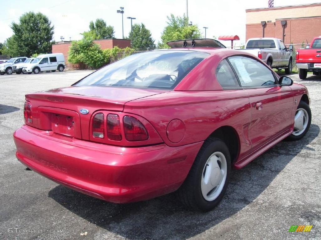 1996 Mustang V6 Coupe - Laser Red Metallic / Medium Graphite photo #5