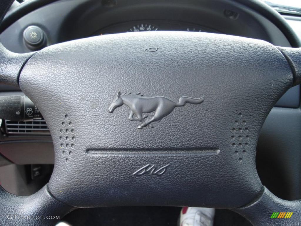 1996 Mustang V6 Coupe - Laser Red Metallic / Medium Graphite photo #23
