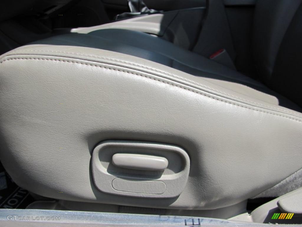 2003 Stratus R/T Coupe - Satin White Pearl / Dark Taupe/Medium Taupe photo #23