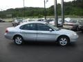 2000 Silver Frost Metallic Ford Taurus SES  photo #4