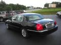 2004 Black Lincoln Town Car Ultimate  photo #7