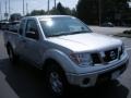 2008 Radiant Silver Nissan Frontier SE King Cab 4x4  photo #3