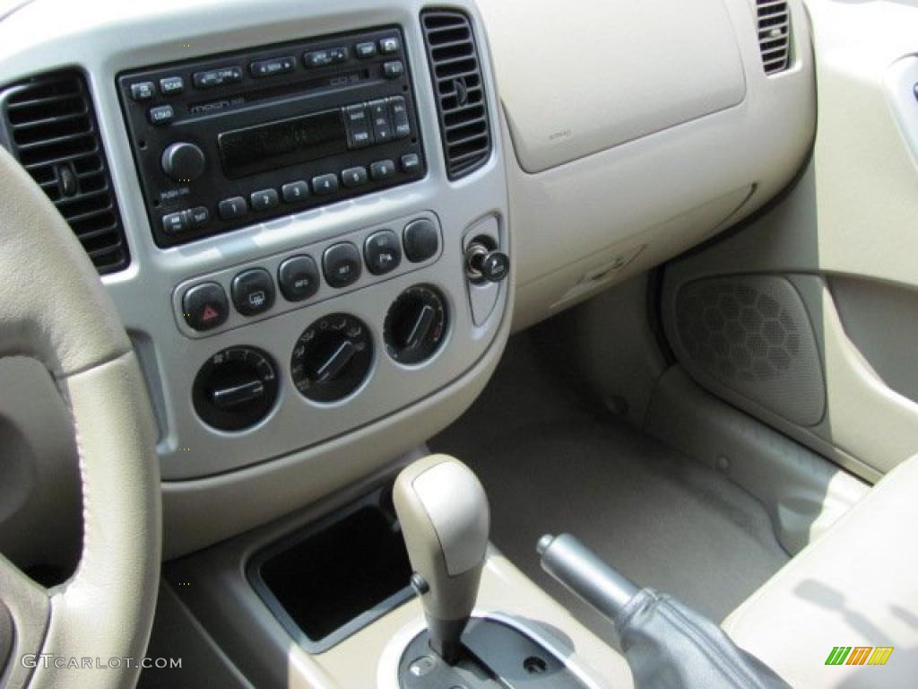 2005 Escape Limited 4WD - Gold Ash Metallic / Medium/Dark Pebble Beige photo #11
