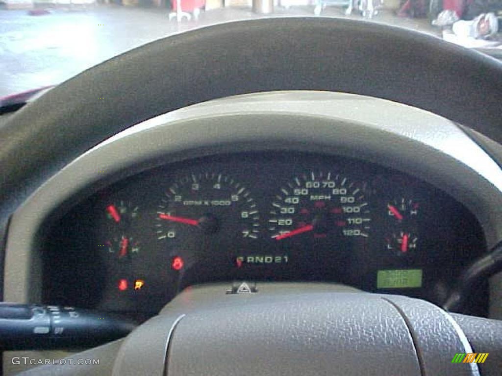 2005 F150 XLT SuperCab 4x4 - Bright Red / Medium Flint Grey photo #21