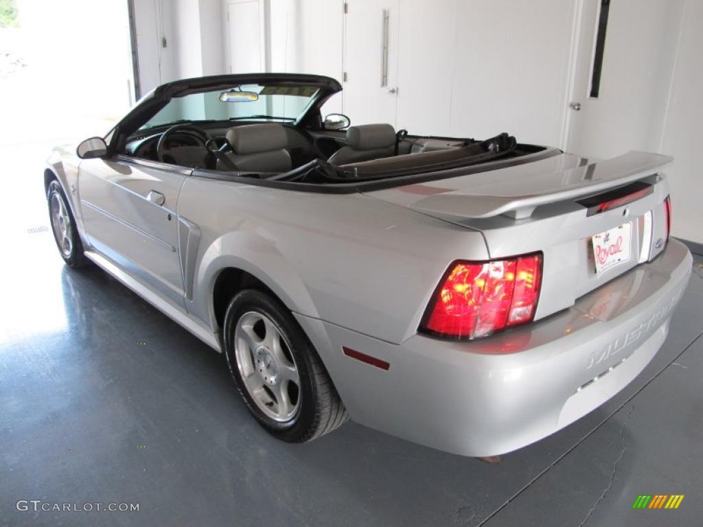 2003 Mustang V6 Convertible - Silver Metallic / Medium Graphite photo #4