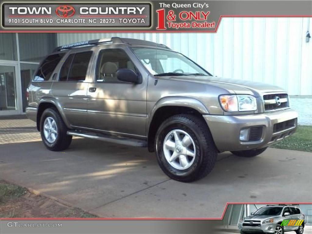 Bronzed Gray Metallic Nissan Pathfinder