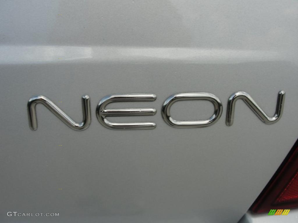 2005 Neon SE - Bright Silver Metallic / Dark Slate Gray photo #19