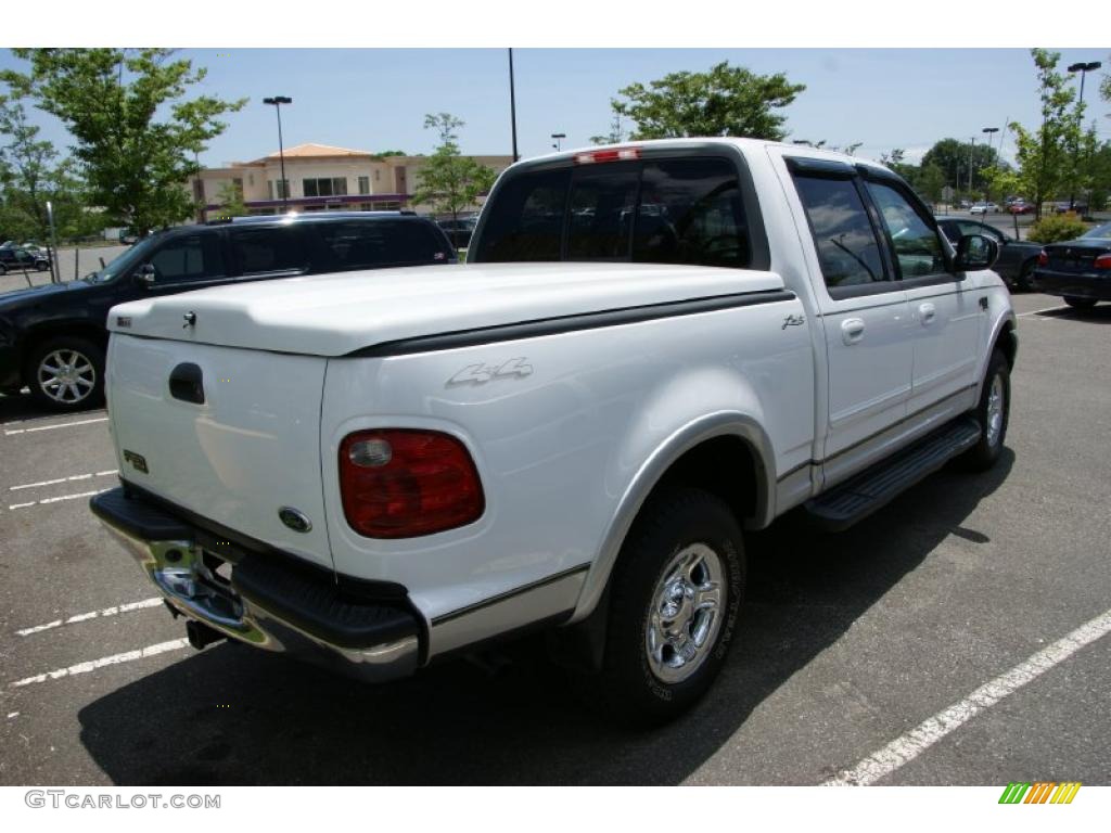 2001 F150 Lariat SuperCrew 4x4 - Oxford White / Medium Graphite photo #4