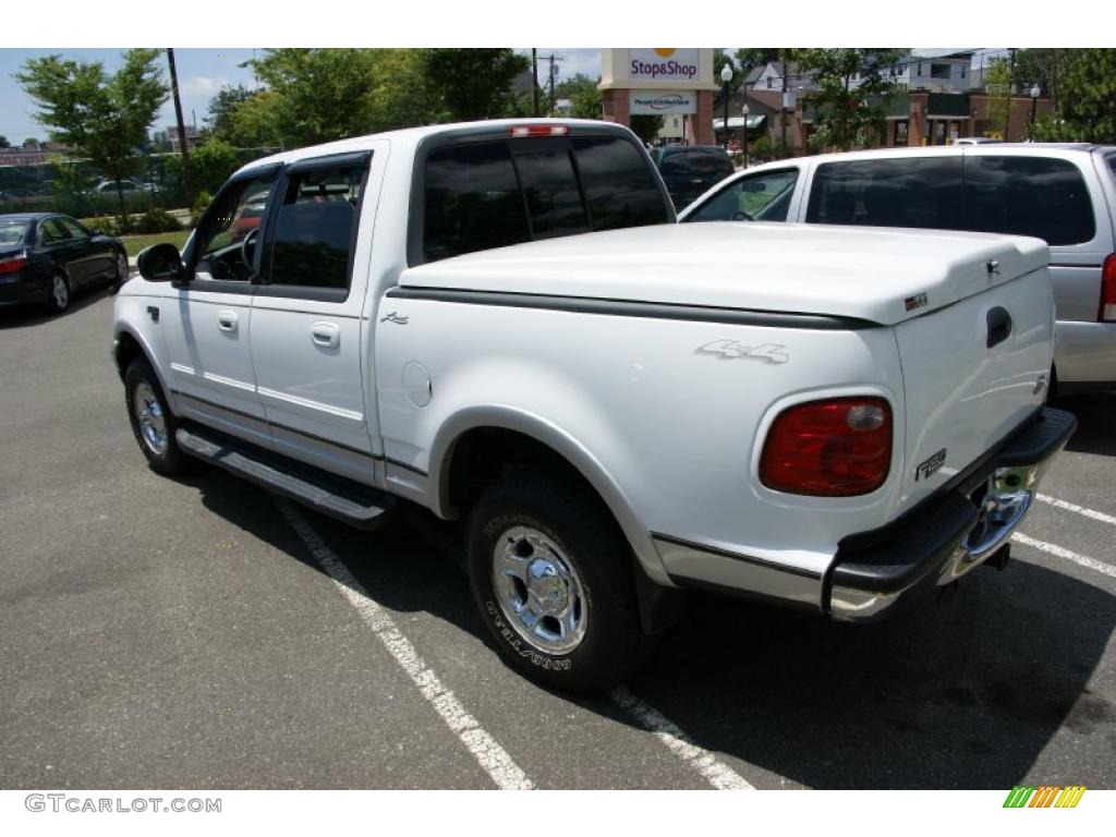 2001 F150 Lariat SuperCrew 4x4 - Oxford White / Medium Graphite photo #6