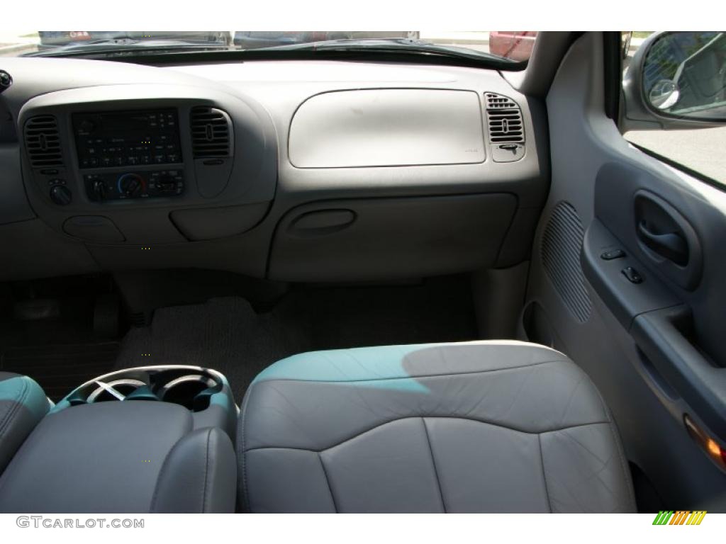 2001 F150 Lariat SuperCrew 4x4 - Oxford White / Medium Graphite photo #16