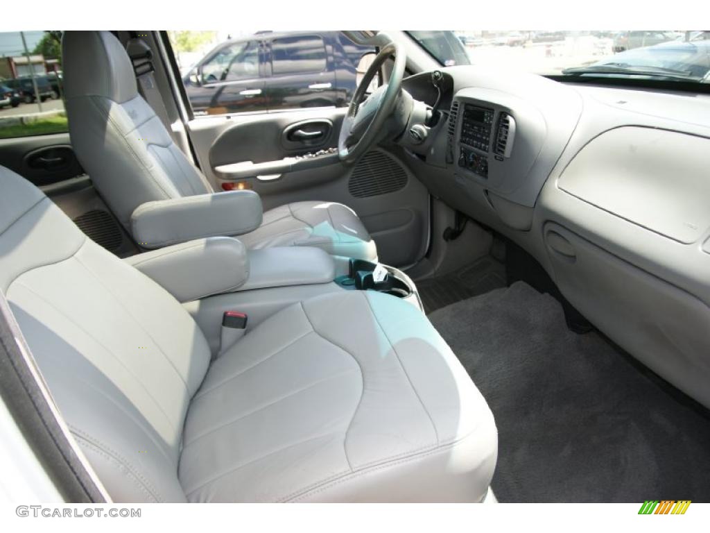 2001 F150 Lariat SuperCrew 4x4 - Oxford White / Medium Graphite photo #19