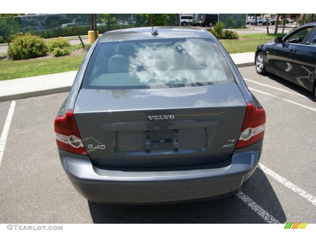 2007 S40 T5 AWD - Titanium Gray Metallic / Off-Black photo #5