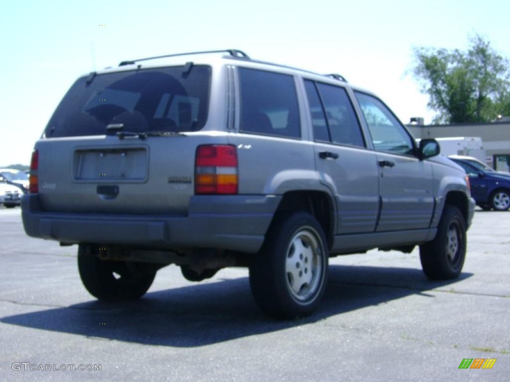 1997 Grand Cherokee Laredo 4x4 - Bright Platinum Metallic / Agate Black photo #7