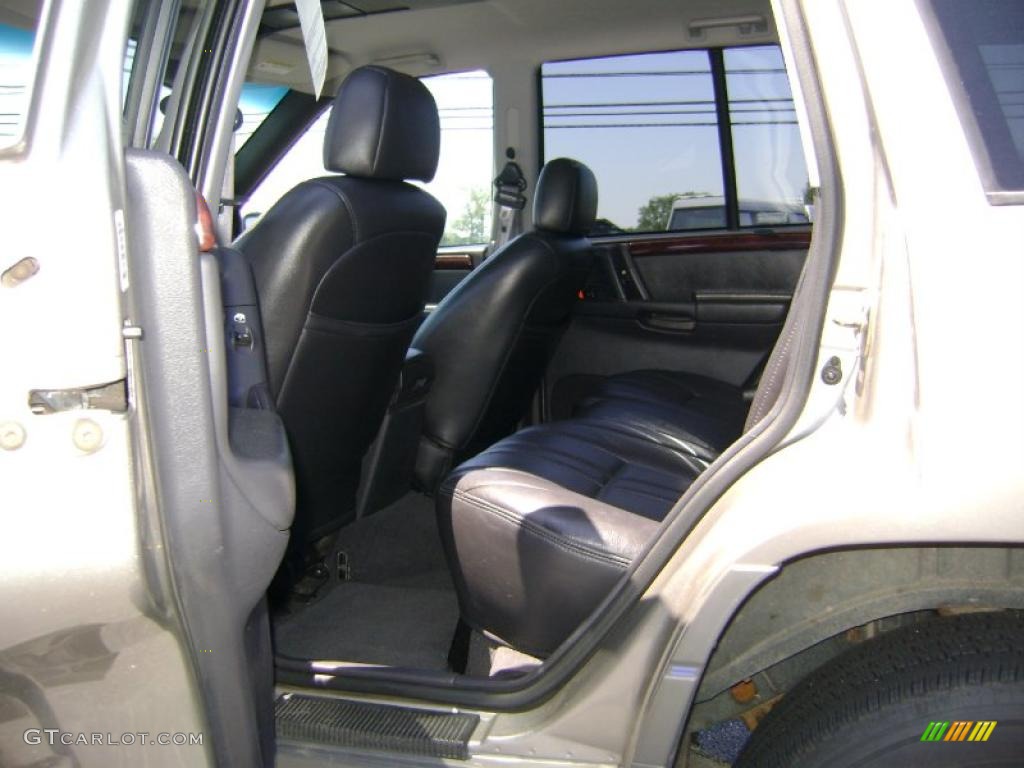 1997 Grand Cherokee Laredo 4x4 - Bright Platinum Metallic / Agate Black photo #12