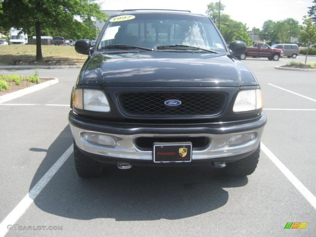 1997 F150 XLT Regular Cab 4x4 - Black / Medium Graphite photo #3