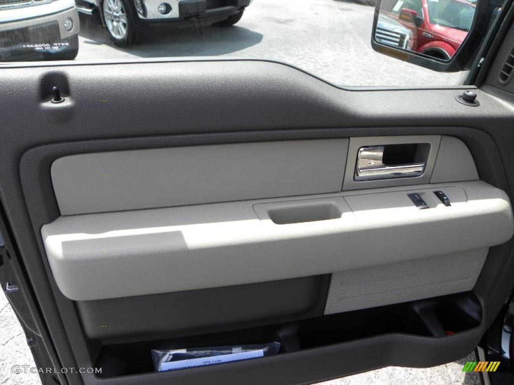 2010 F150 XLT Regular Cab - Tuxedo Black / Medium Stone photo #14