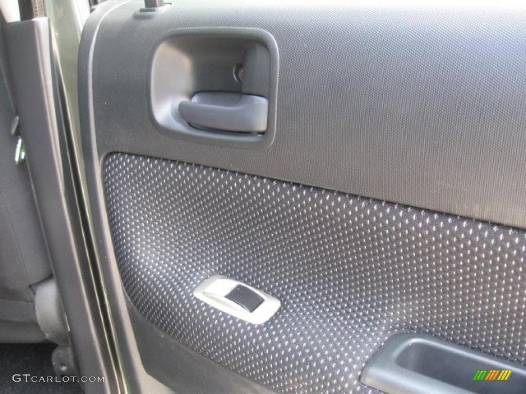 2005 xB  - Camouflage Green / Dark Charcoal photo #16