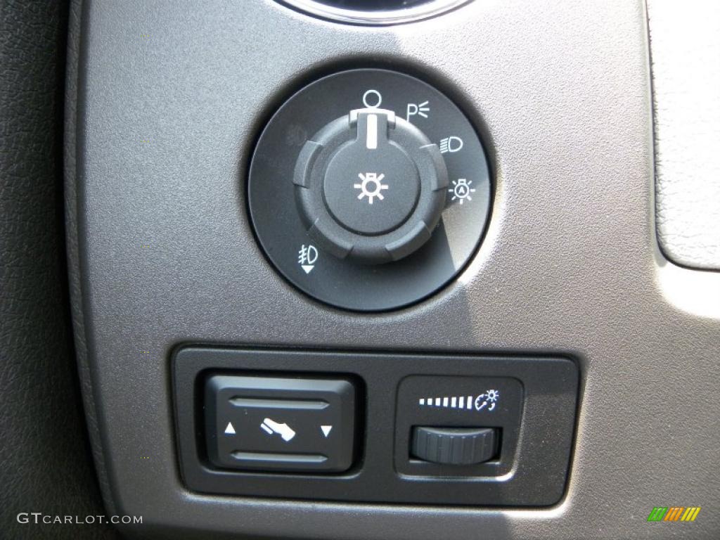 2010 F150 XLT Regular Cab - Tuxedo Black / Medium Stone photo #23