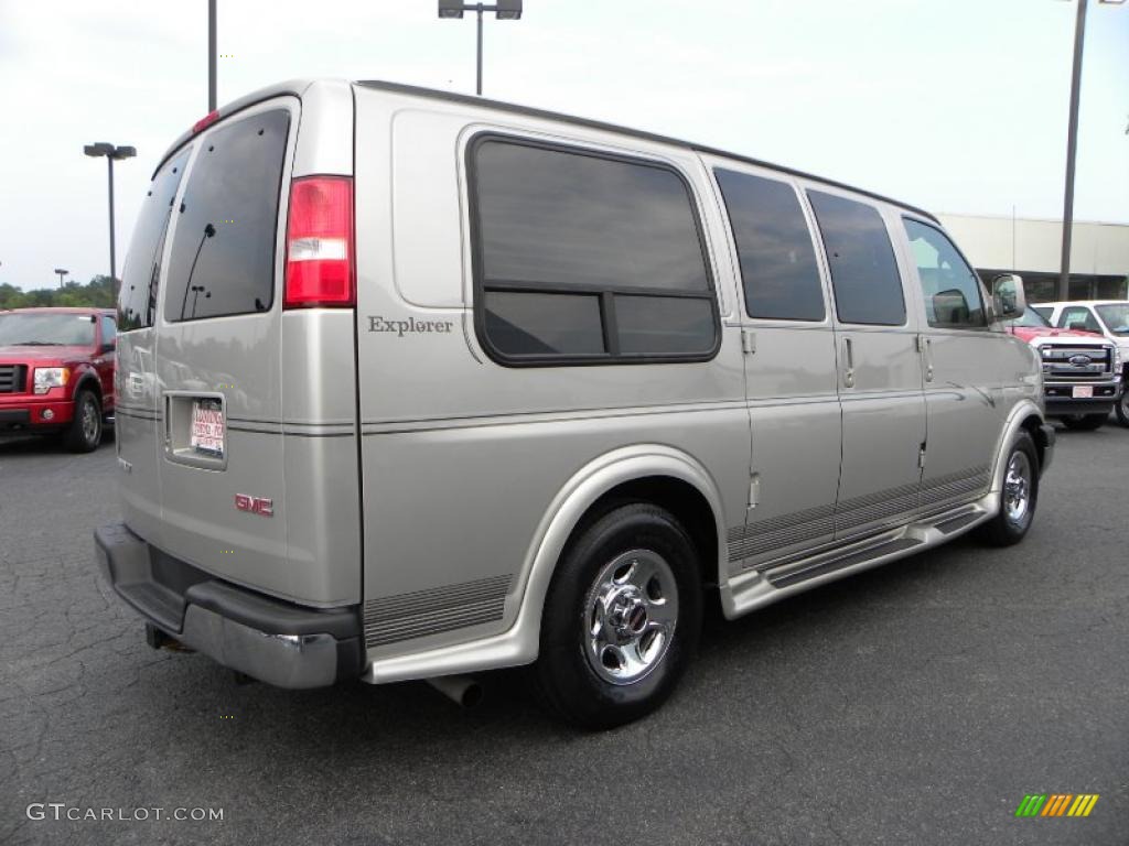 2006 Savana Van 1500 Passenger Conversion - Silver Metallic / Medium Pewter photo #3